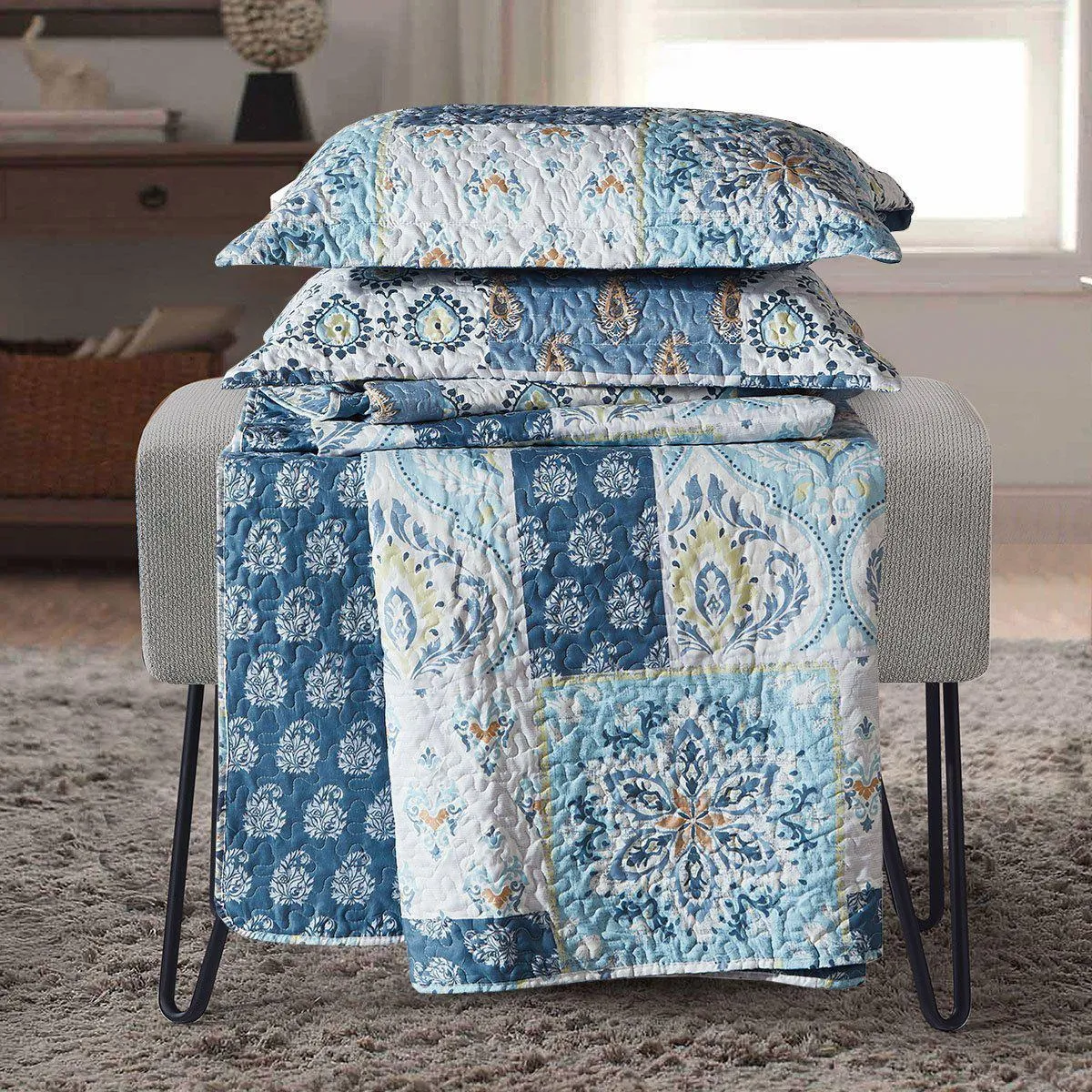 Bellflower Reversible Oversize Quilt / Bedspread Set