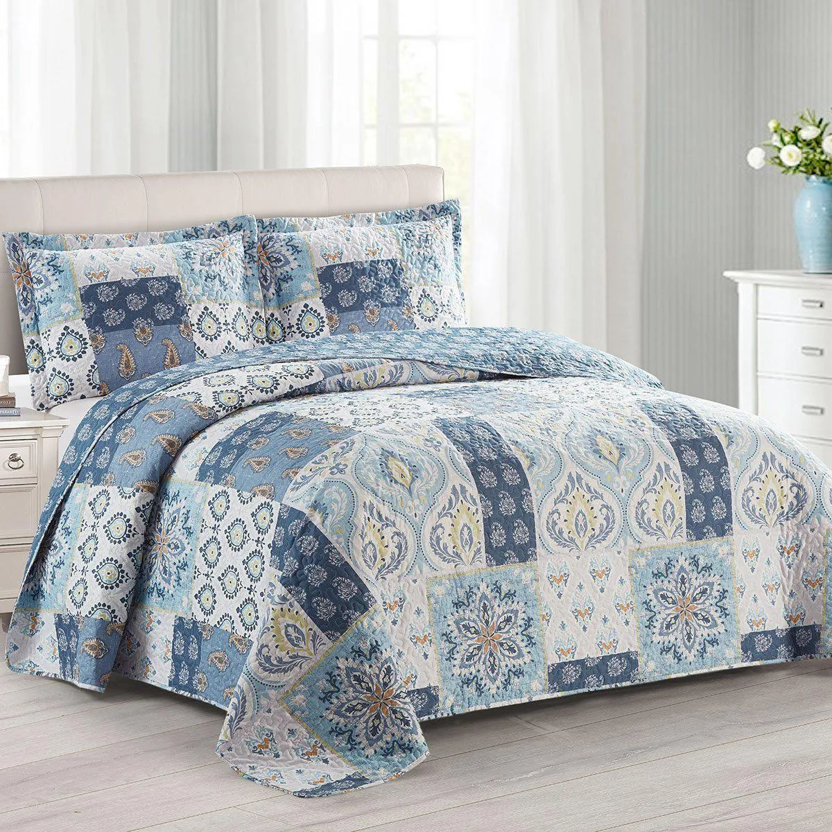 Bellflower Reversible Oversize Quilt / Bedspread Set