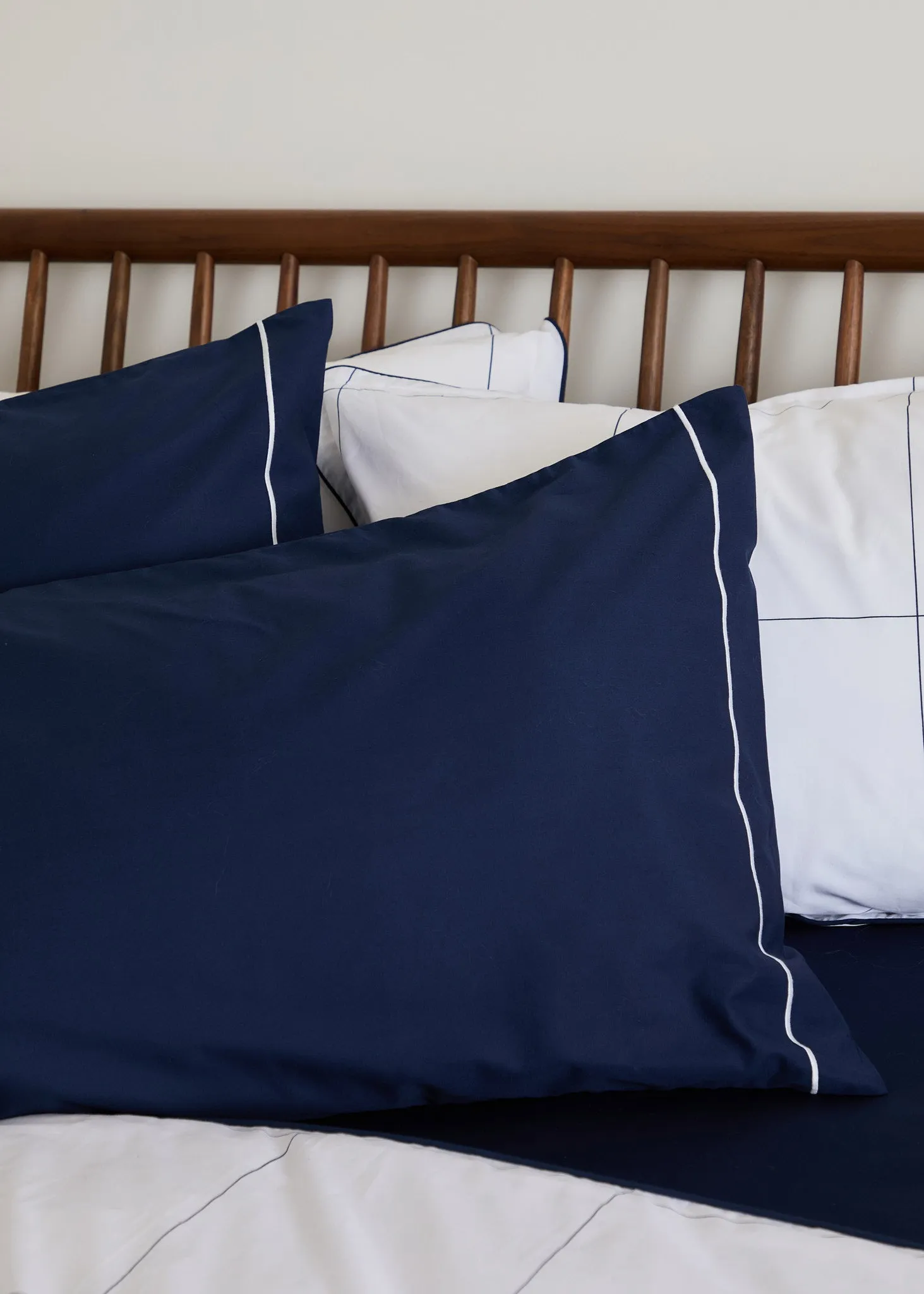 Foxford Navy Fitted Sheet