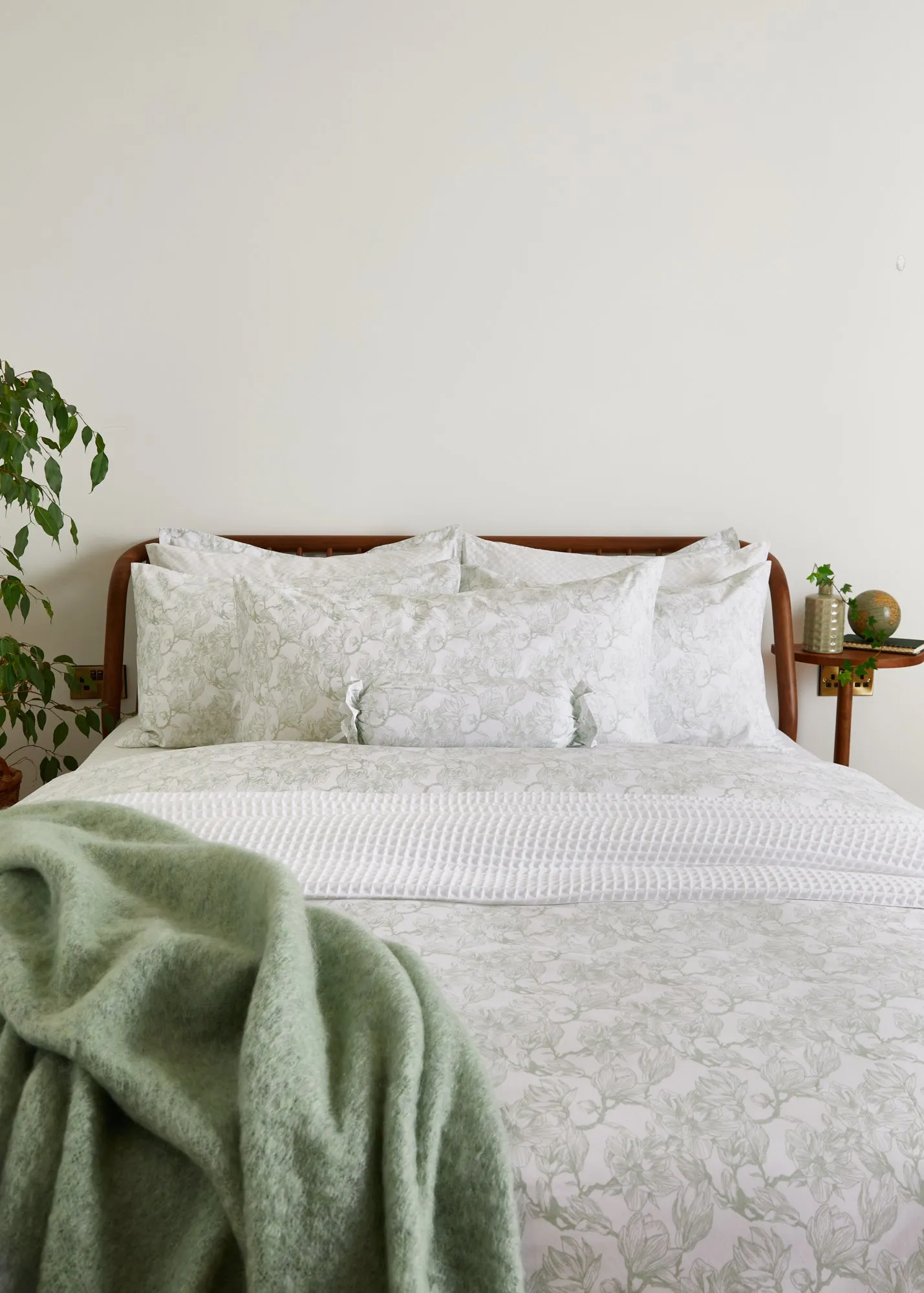 Foxford Sage Magnolia Duvet Set