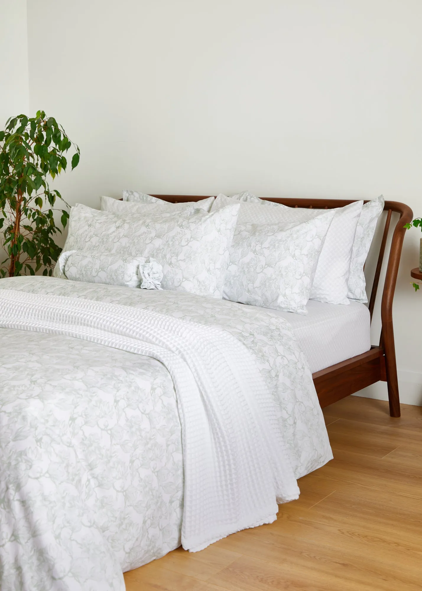 Foxford Sage Magnolia Duvet Set