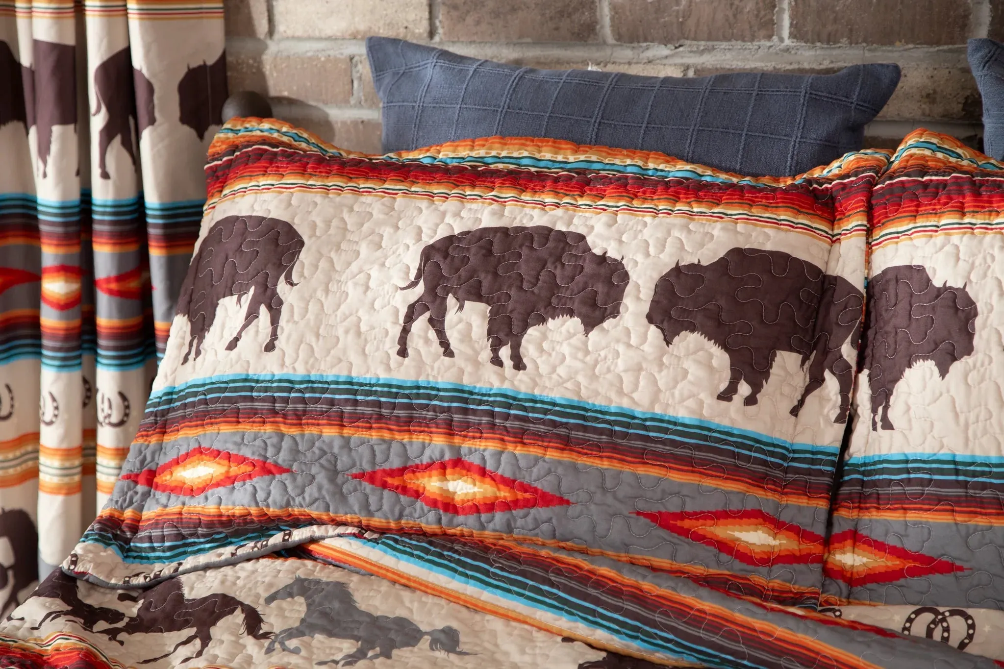 "Buffalo & Horse" Western Quilt Set